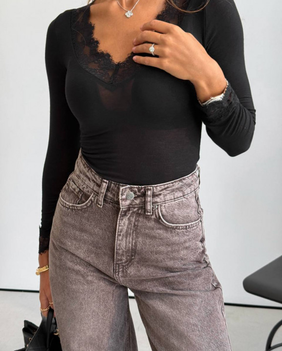 124 Лонгслів з мереживом